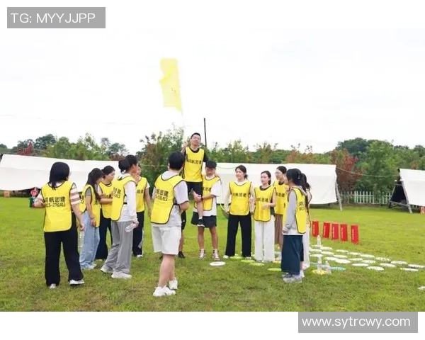 深圳飞盘队的团队协作之道:凝聚力与默契的完美结合 深圳飞盘队的团队协作之道:凝聚力与默契的完美结合