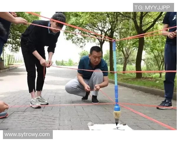 武汉滑板队战术解析：如何在赛场上实现团队协作与个人突破